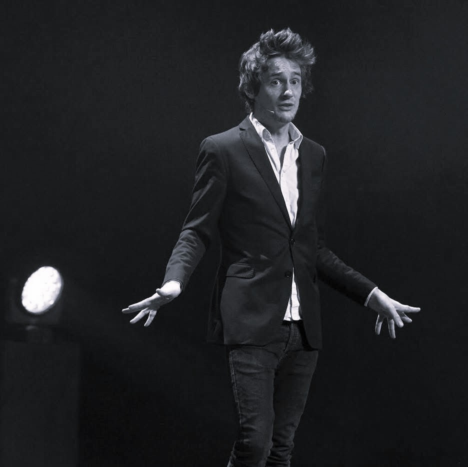 Benh one man show